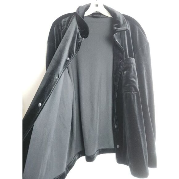 Zara Women Black Velvet Button Down Shacket (Shirt/Jacket Combo) size Large - Picture 9 of 9